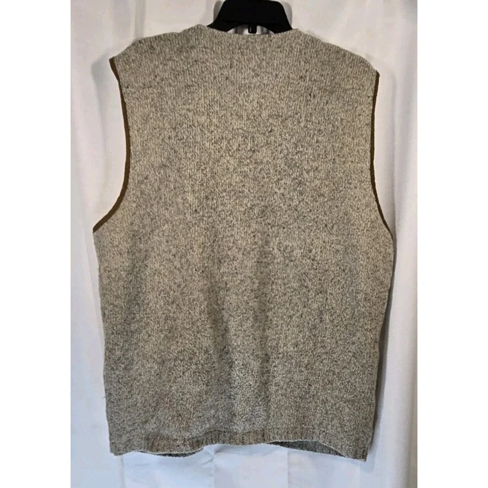 Vintage Unlimited Quest Embroidered Fishing Sweater Vest Size XL -‎ 48